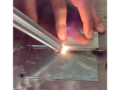 激光焊接機(jī)操作方法